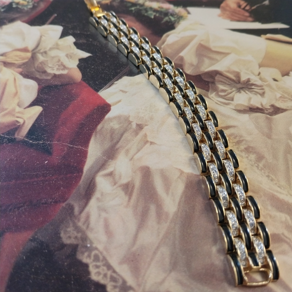 Gold and Black Bracelet - Picture 13 of 16